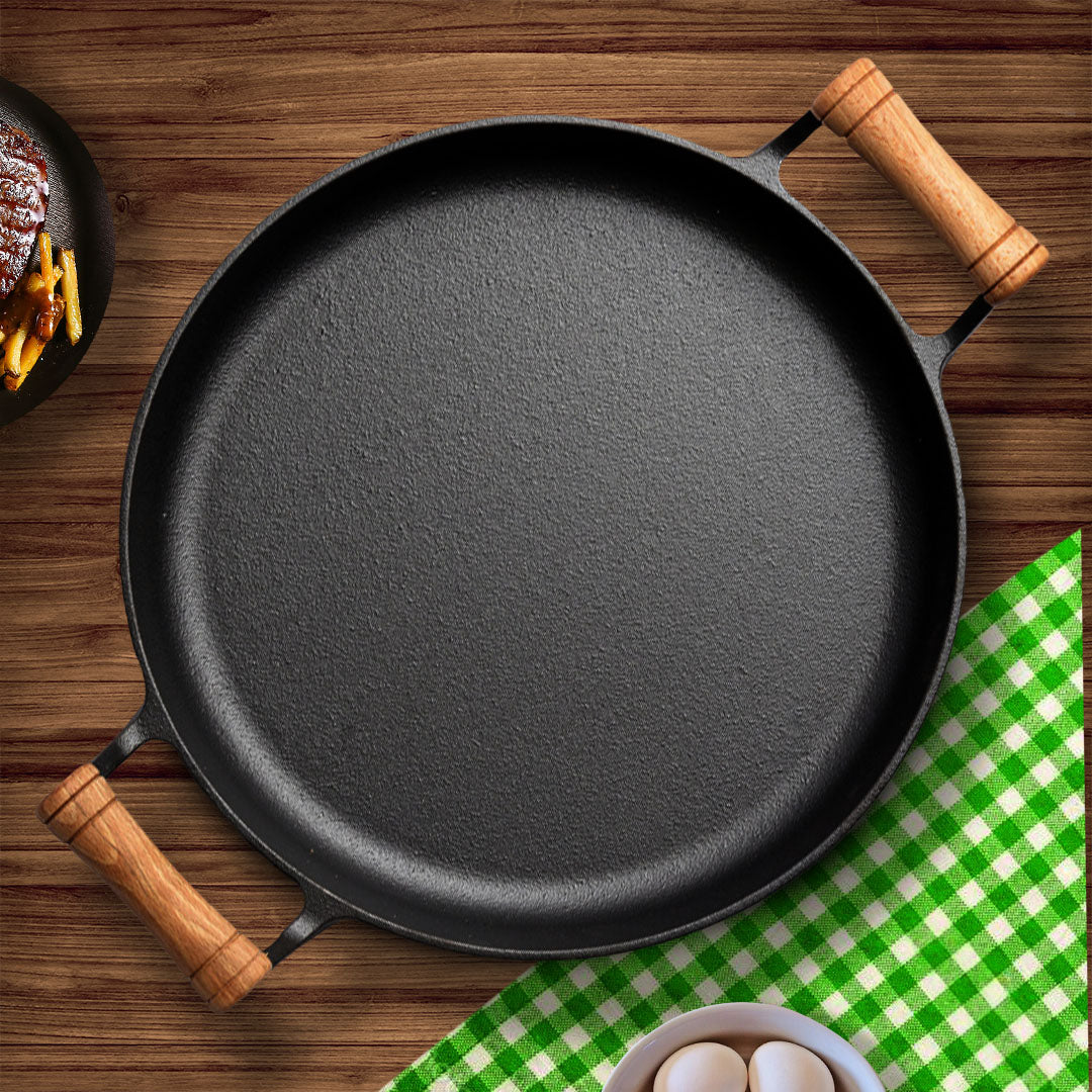 Cast Iron Sizzle Pan with Wooden Handle – 35cm