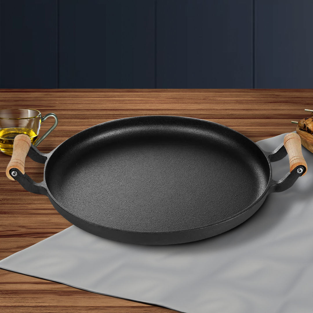 Cast Iron Sizzle Pan with Wooden Handle – 35cm
