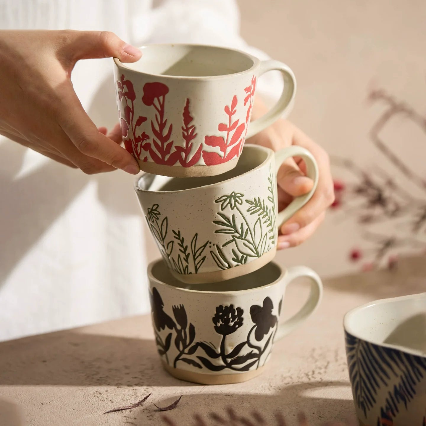 Botanical Stoneware Mug – Hand-Painted Design