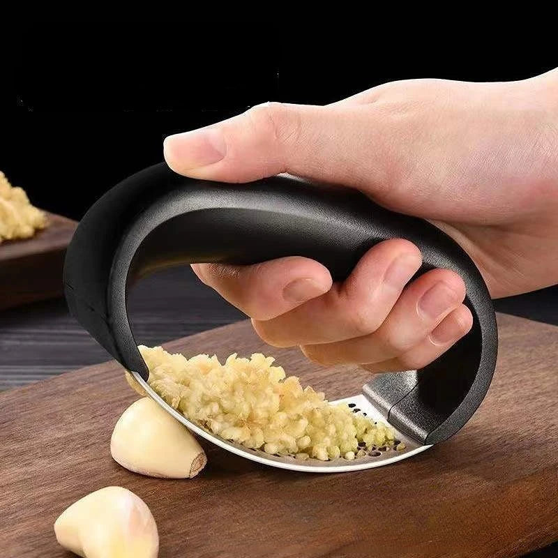 Garlic Press Crusher – Effortless Garlic Mincer garlic tools for SueChef kitchenware